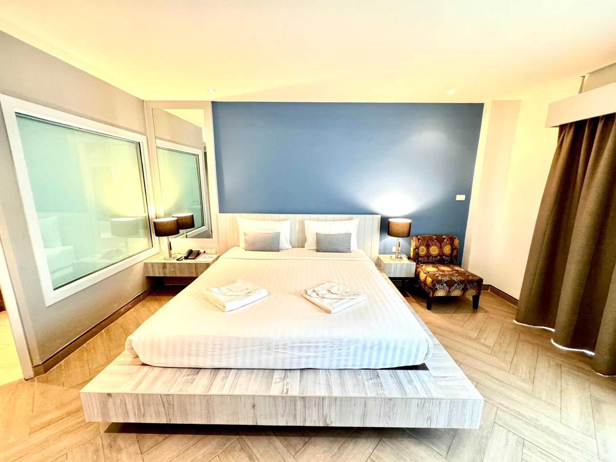De Cozé Hotel Patong Esterno foto