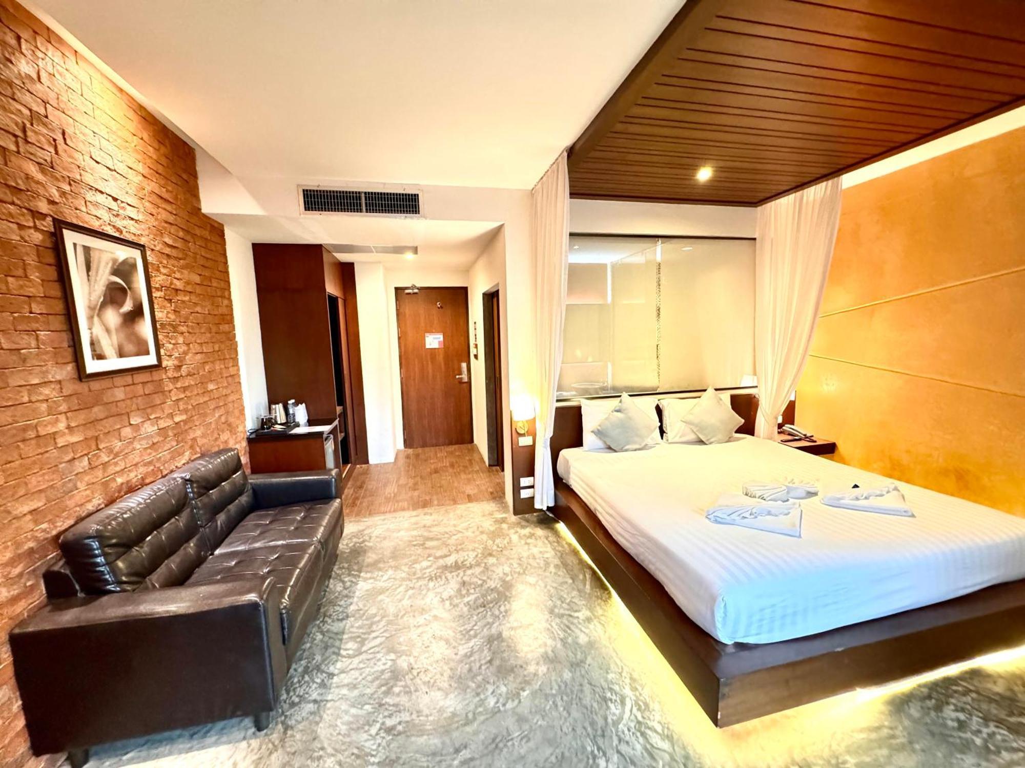 De Cozé Hotel Patong Esterno foto