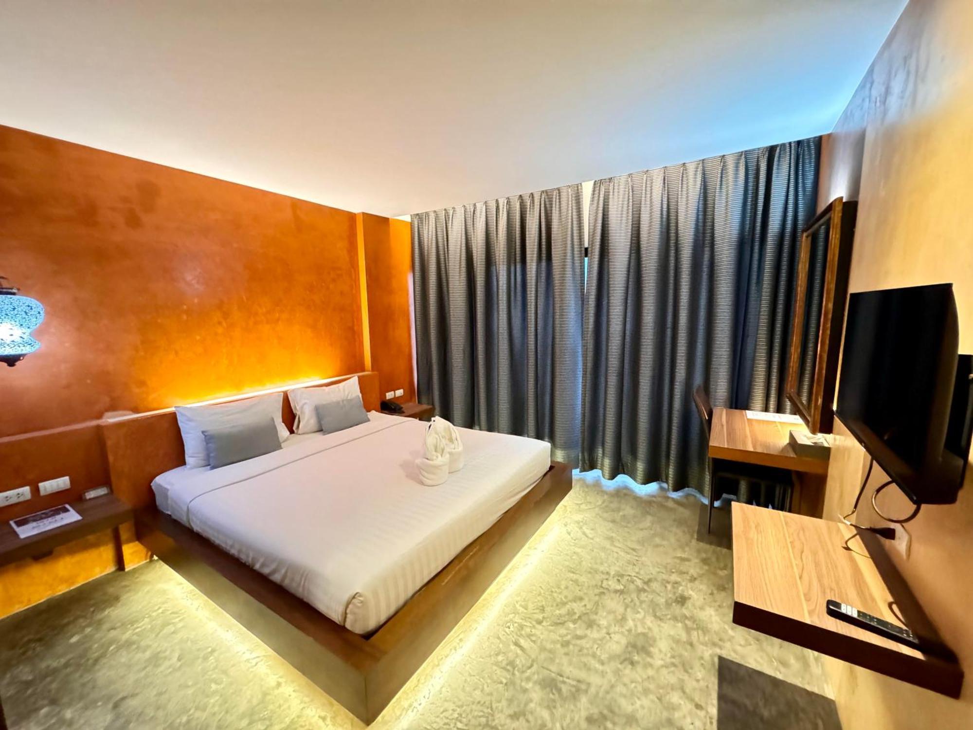 De Cozé Hotel Patong Esterno foto