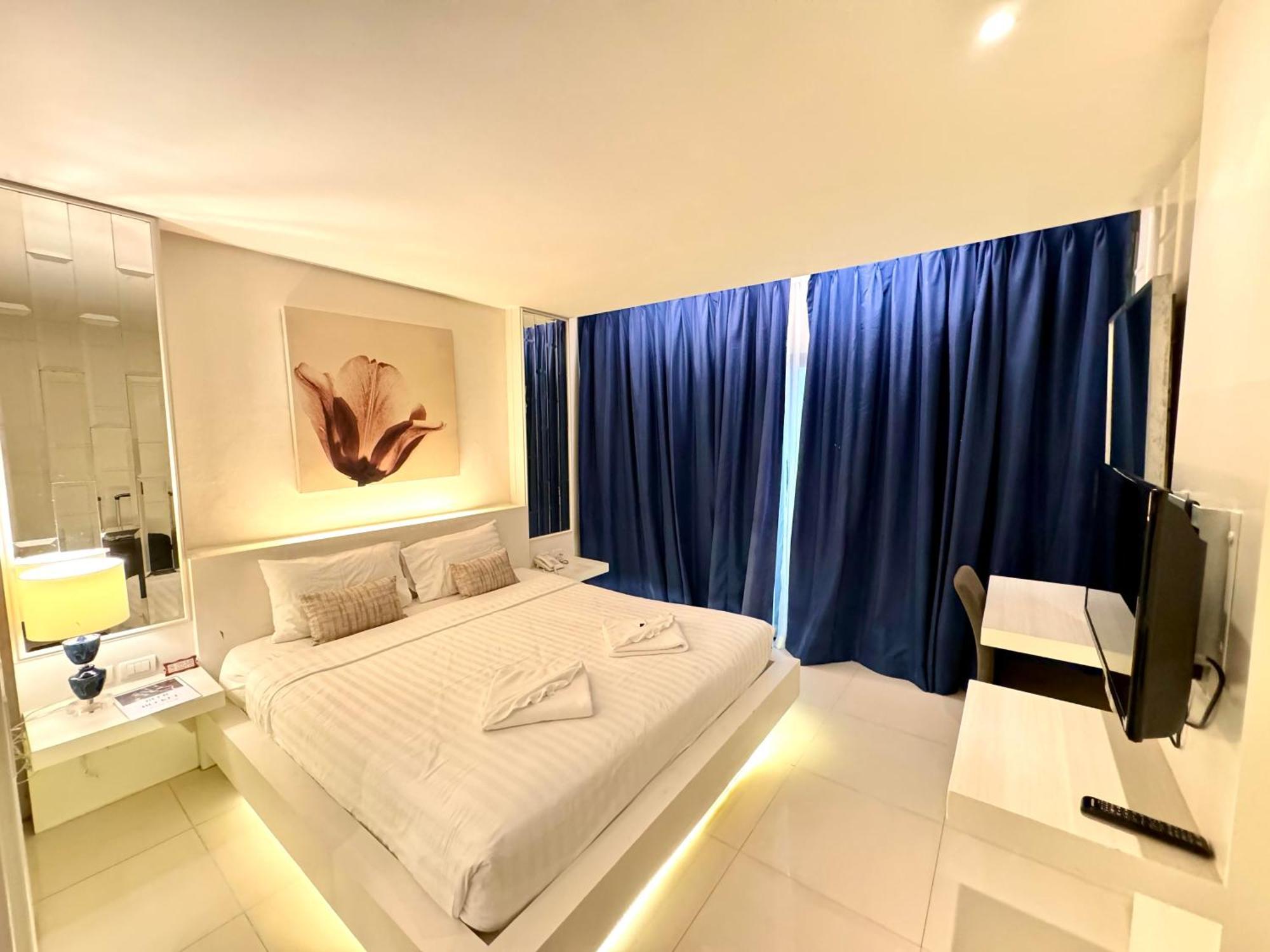De Cozé Hotel Patong Esterno foto