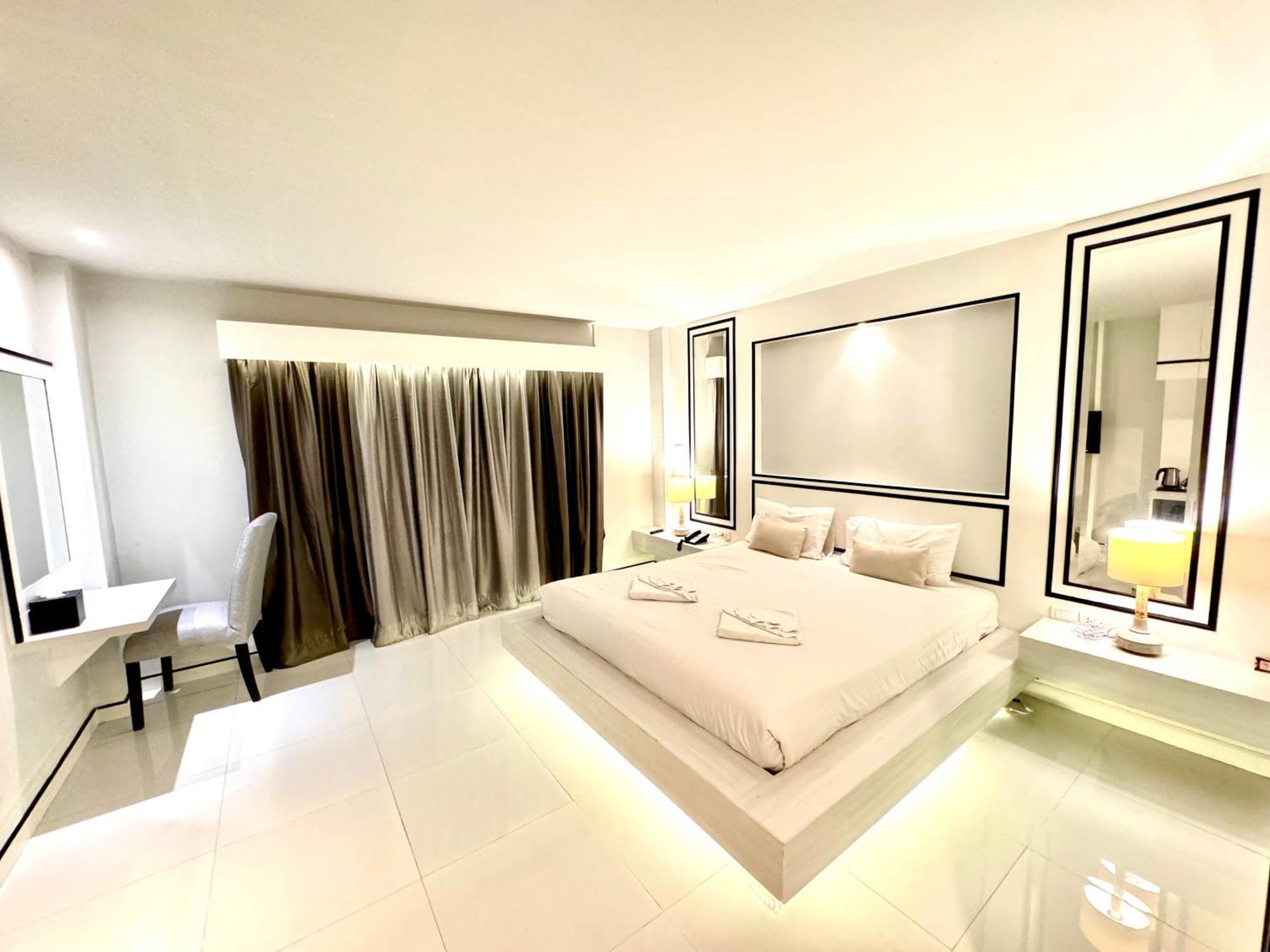 De Cozé Hotel Patong Esterno foto